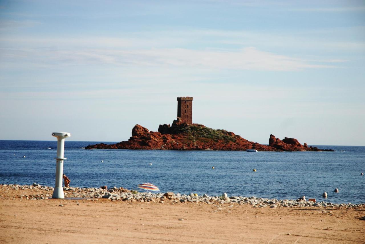 Agay Cap Esterel Village Allee Fleurs - F2 Clim Vue Golf Et Mer - Grande Terrasse Plein Sud Saint-Raphaël Exterior foto