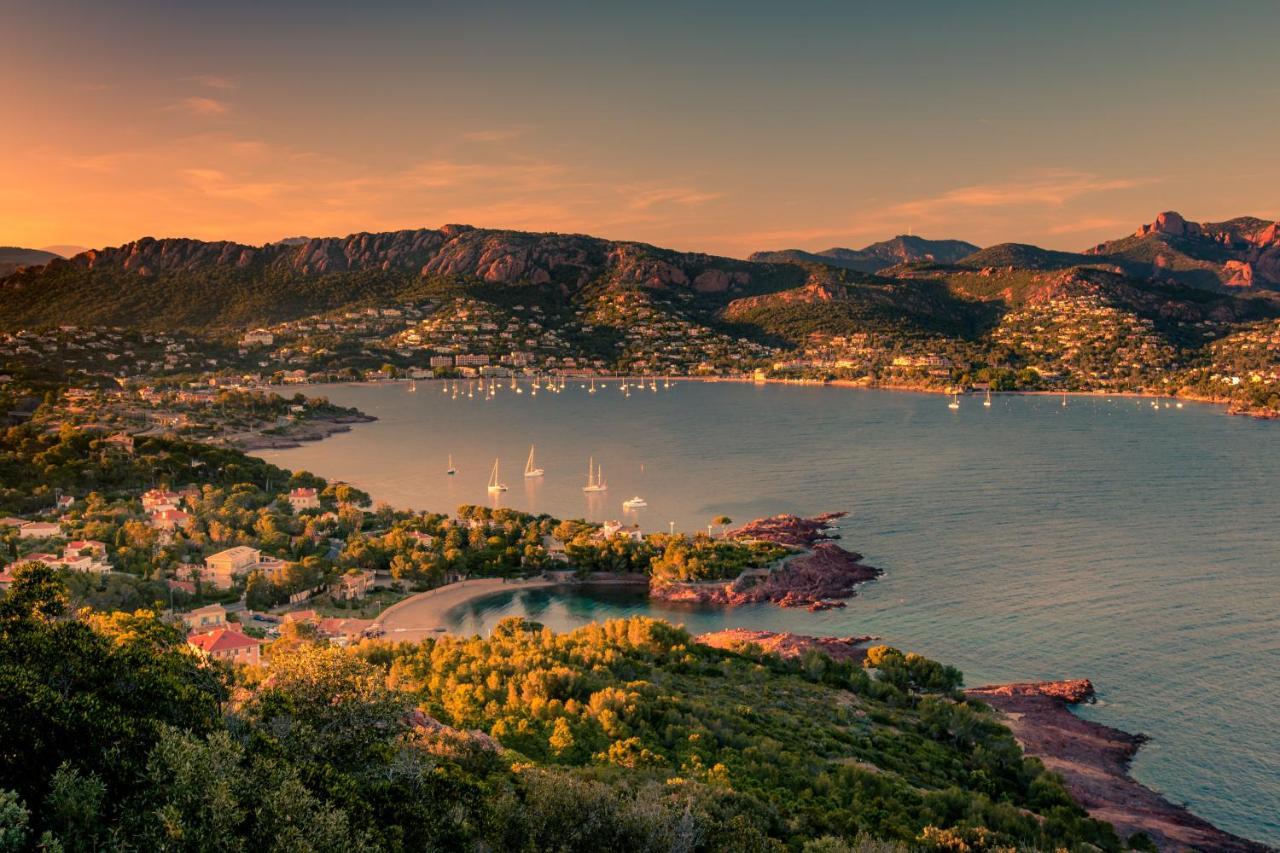 Agay Cap Esterel Village Allee Fleurs - F2 Clim Vue Golf Et Mer - Grande Terrasse Plein Sud Saint-Raphaël Exterior foto