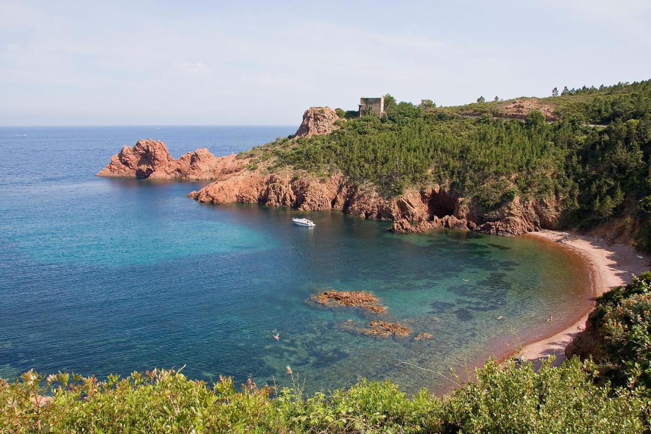 Agay Cap Esterel Village Allee Fleurs - F2 Clim Vue Golf Et Mer - Grande Terrasse Plein Sud Saint-Raphaël Exterior foto