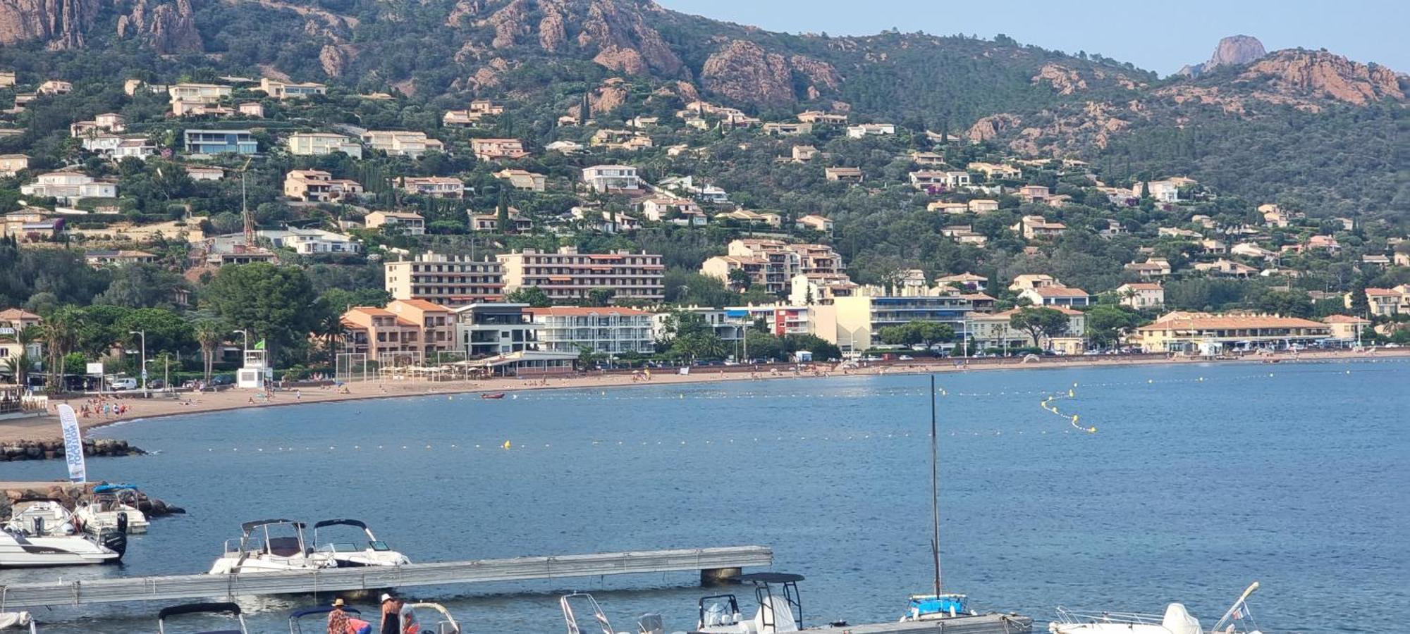 Agay Cap Esterel Village Allee Fleurs - F2 Clim Vue Golf Et Mer - Grande Terrasse Plein Sud Saint-Raphaël Exterior foto