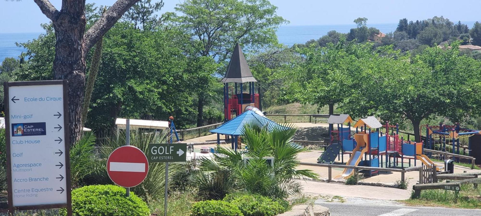 Agay Cap Esterel Village Allee Fleurs - F2 Clim Vue Golf Et Mer - Grande Terrasse Plein Sud Saint-Raphaël Exterior foto