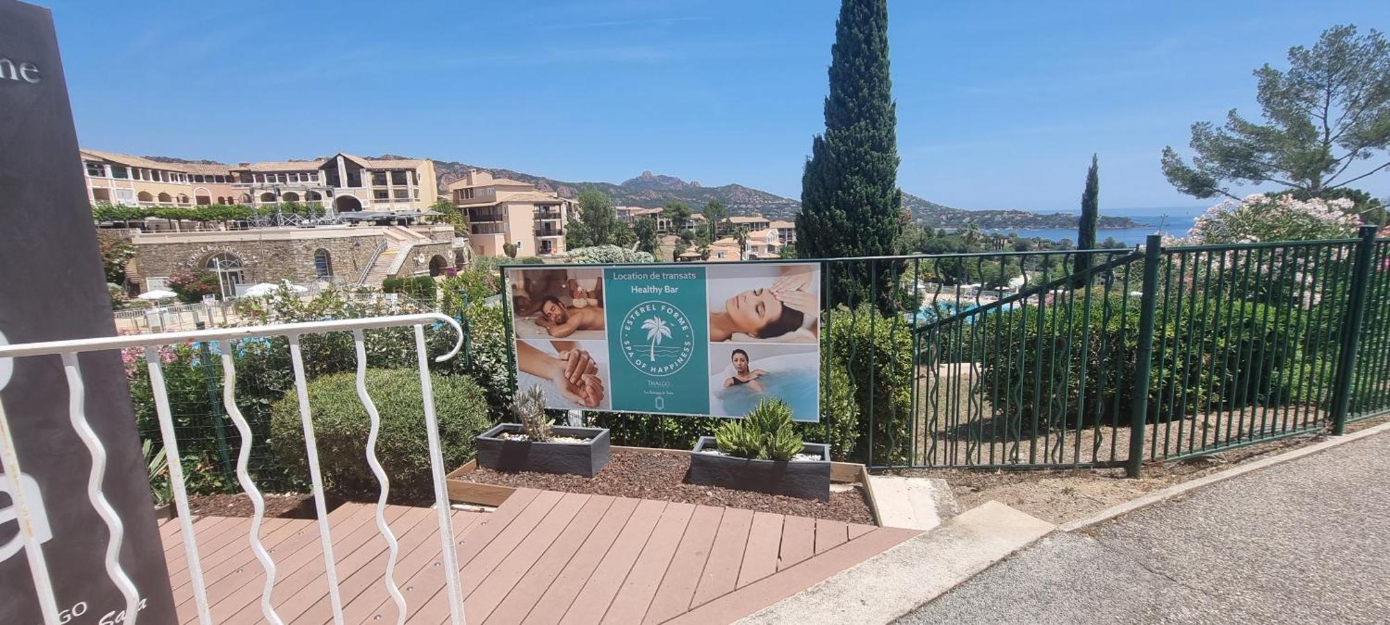 Agay Cap Esterel Village Allee Fleurs - F2 Clim Vue Golf Et Mer - Grande Terrasse Plein Sud Saint-Raphaël Exterior foto