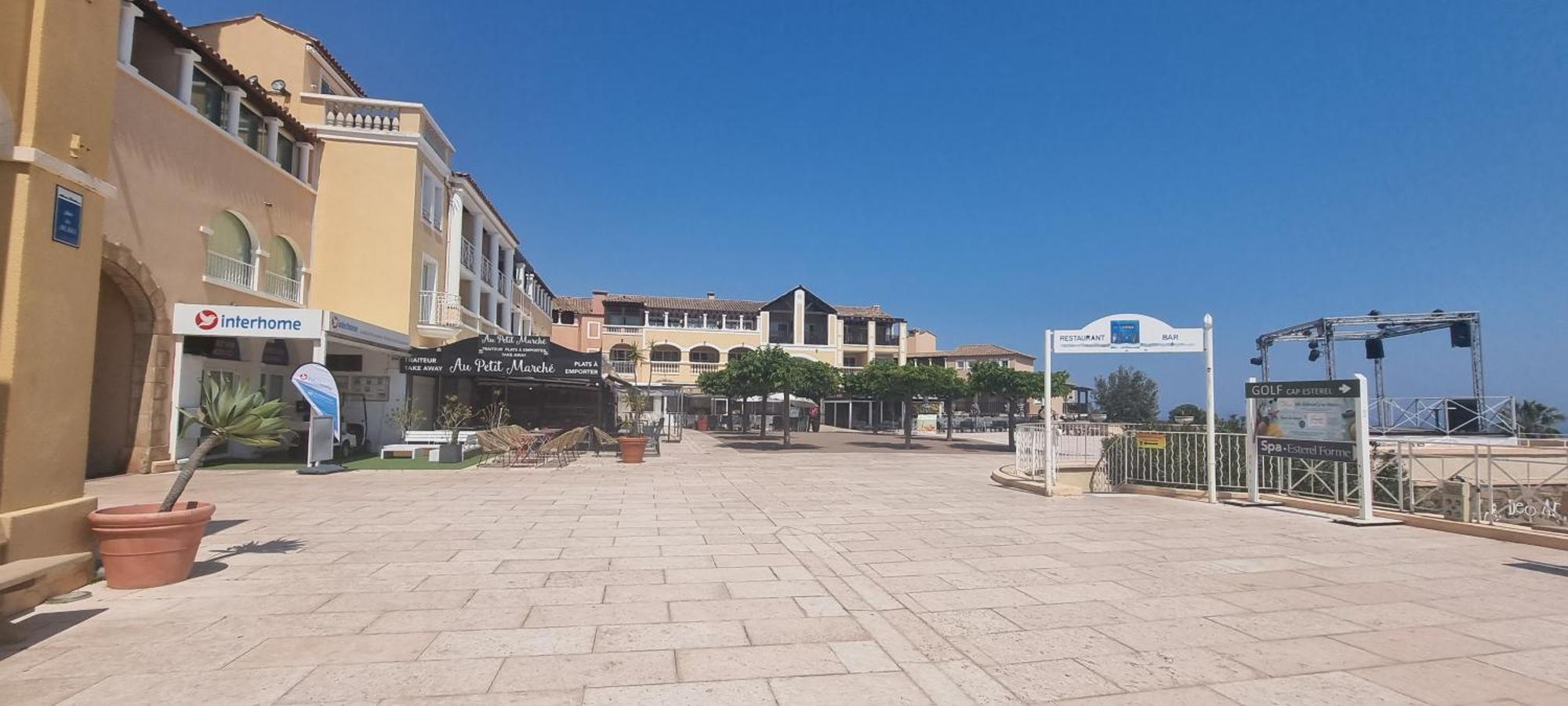 Agay Cap Esterel Village Allee Fleurs - F2 Clim Vue Golf Et Mer - Grande Terrasse Plein Sud Saint-Raphaël Exterior foto