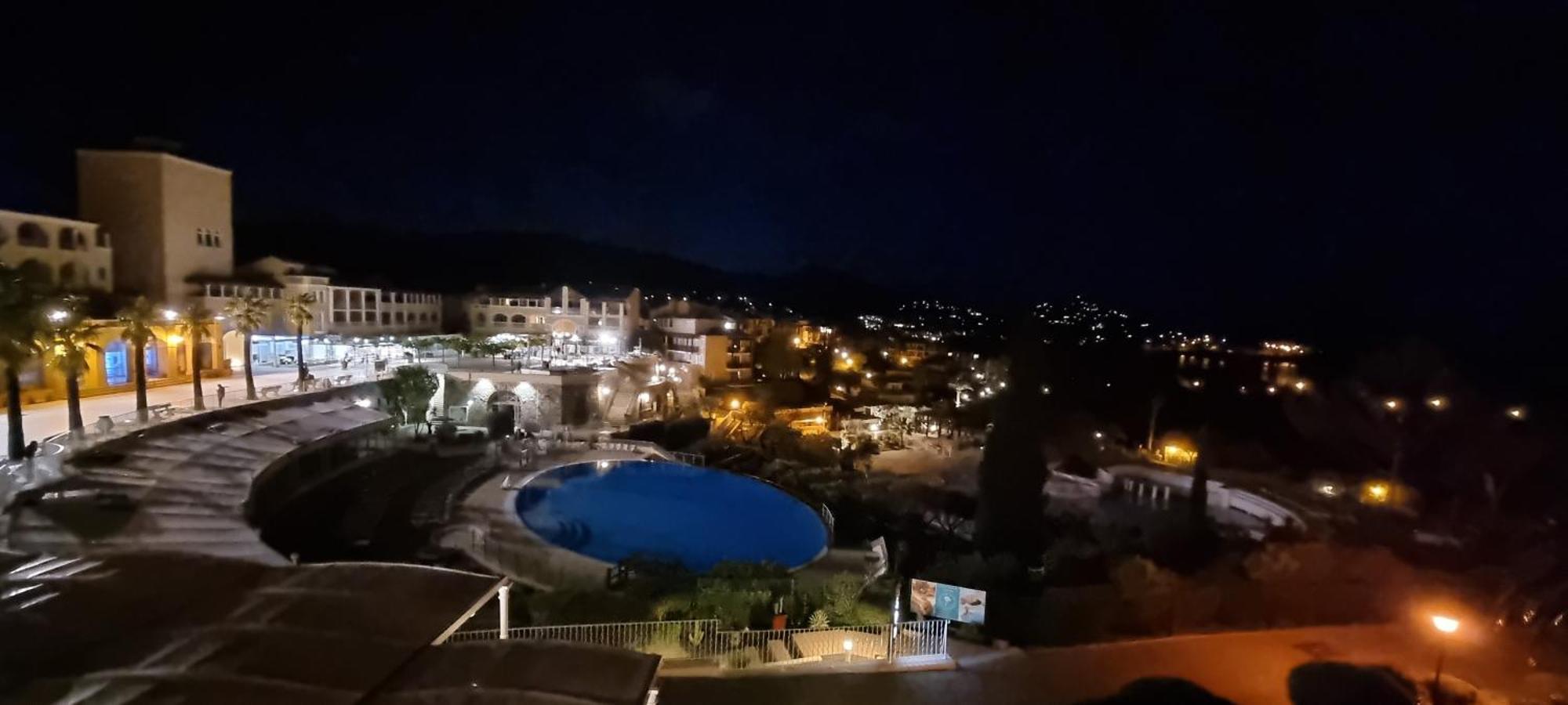 Agay Cap Esterel Village Allee Fleurs - F2 Clim Vue Golf Et Mer - Grande Terrasse Plein Sud Saint-Raphaël Exterior foto